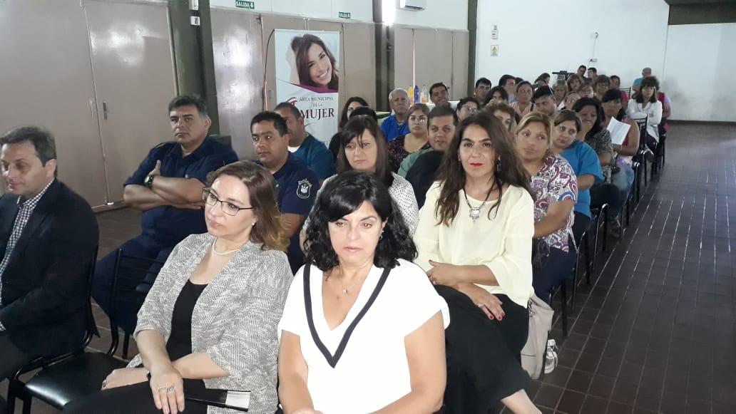 2018: La Corte de Justicia asesoró a una multitud sobre violencia de género en Valle Fértil